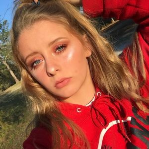 Meet your Posher, Breanna